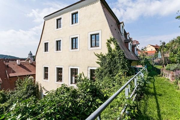 Garten am Burgberg mit Blick zur Frauenkirche