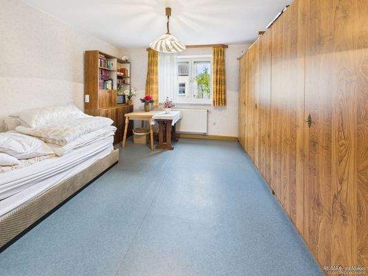 Schlafzimmer 1. OG Hauptgebäude