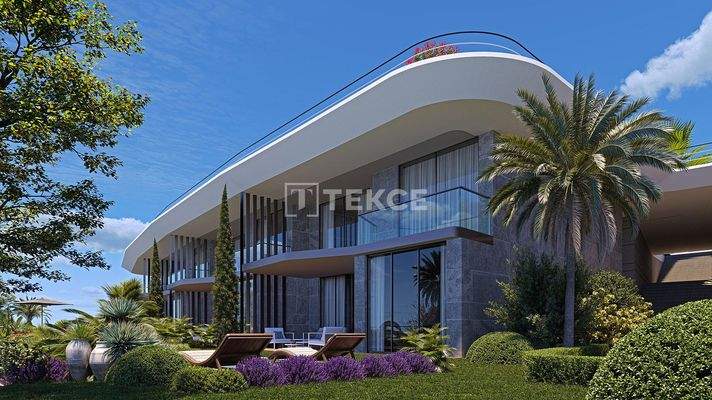 Sea-View Villas with Pools Right by the Beach in Çeşme