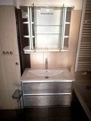 Bad Unterschrank mit Spiegelschrank