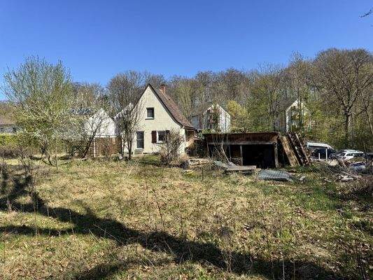 Grundstück mit Altbestand