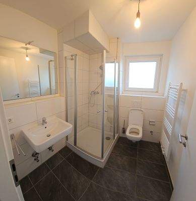 Dusche-WC hinten                               1 (1).jpg