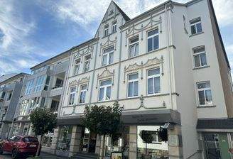 Wohn- und Geschäftshaus