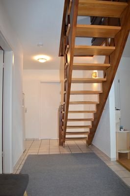 Diele mit Treppe nach oben