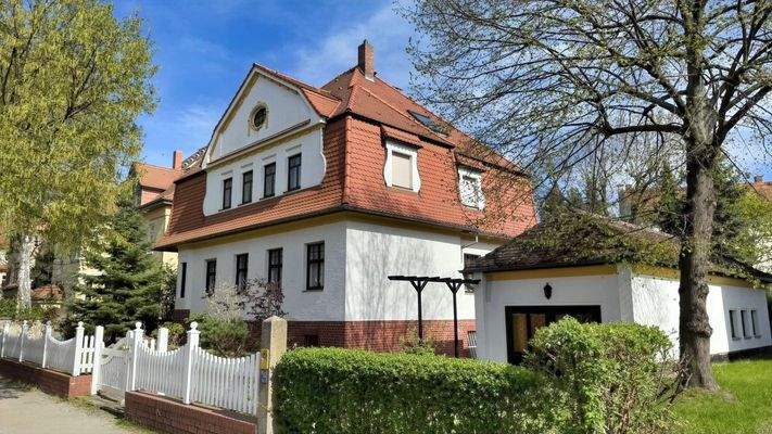 Eine der ersten Villen