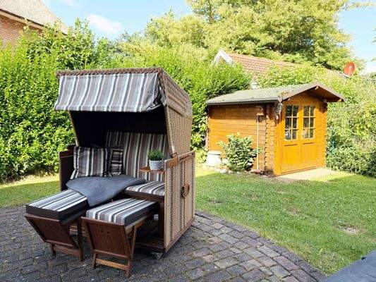 Gemütlicher Sitzplatz auf der Terrasse in Südwestausrichtung