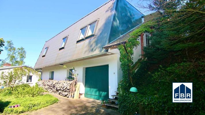 Haus mit vier Wohnungen