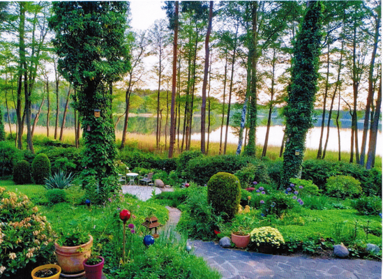 traumhaftes Seegrundstück mit Bungalow