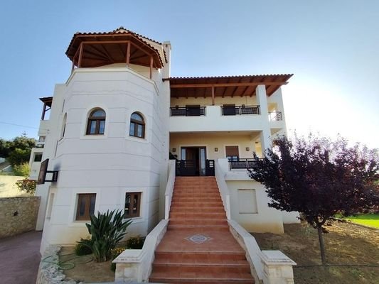 Kreta, Violi Charaki: Exquisites Haus mit Panoramablick auf das Meer und die Stadt Rethymno zu verkaufen