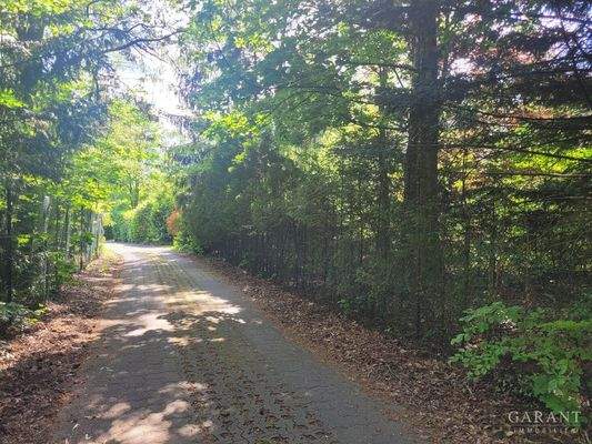 Straße zum Grundstück