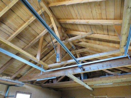 eingebretterter Dachstuhl in der Halle 