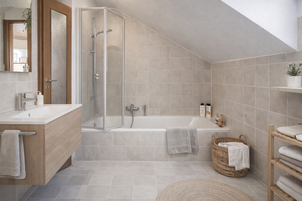 Badezimmer Einrichtungsbeispiel (KI)