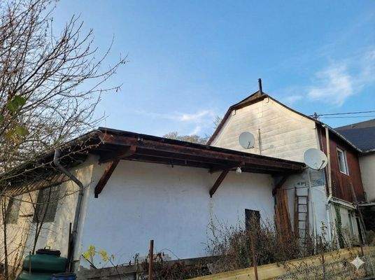 Ansicht Garage und Haus