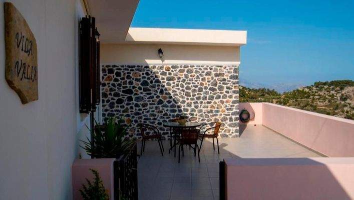 Südostkreta, Anatoli: Wohnung im ersten Stock mit Berg- und Meerblick zu verkaufen