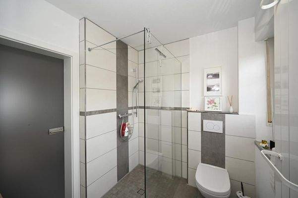 Bad - neuwertig & stilvoll