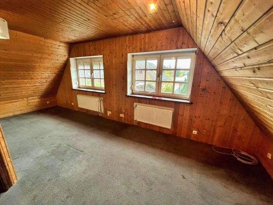 großes Schlafzimmer, welches zu zwei Zimmern zurückgebaut werden kann