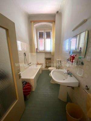 Tramin-Herrenhaus-Termeno-Alto-Adige-Südtirol-Altbau-hohe-Decken-Solai-alti-lusso-esclusivo-exklusiv