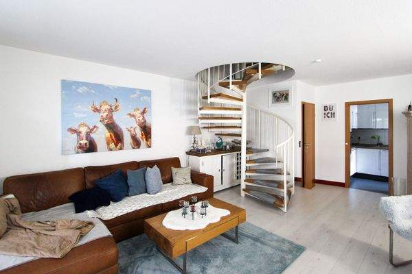 Treppe zum Obergeschoss