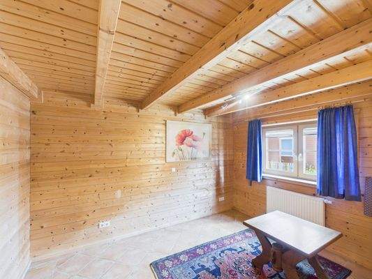 CAM03784G0-PR0073-STILL018