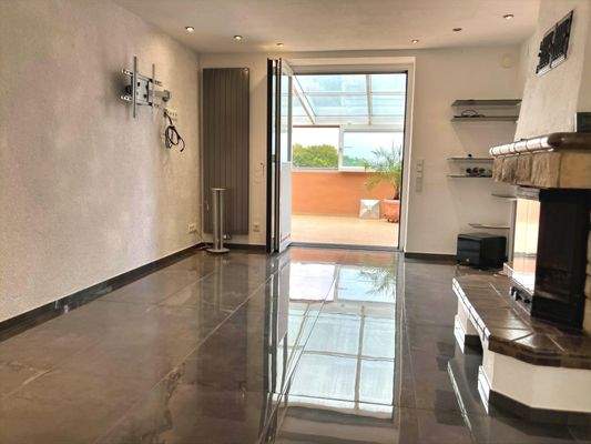 Wohnzimmer OG mit Zugang Wintergarten