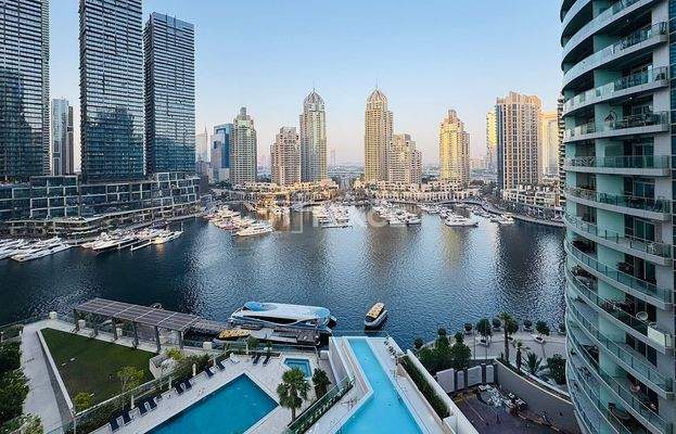 Furnished Apartment with Pool and Sauna in Dubai Marina