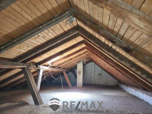 EFH 2104 18 Dachboden