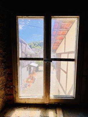 Außen_Scheune_Fenster zum Hof --).jpeg