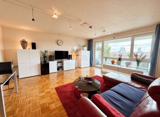 Wohnzimmer mit Domblick - (KI generiert)