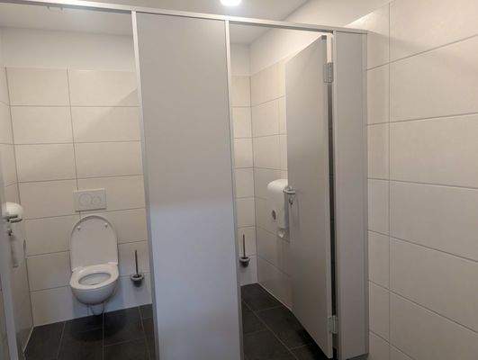 WC Damen innen.jpg