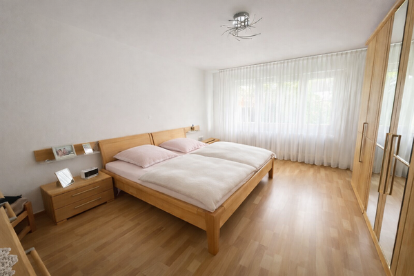 Schlafzimmer EG