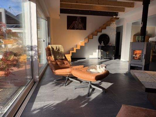 heller und offener Wohnbereich