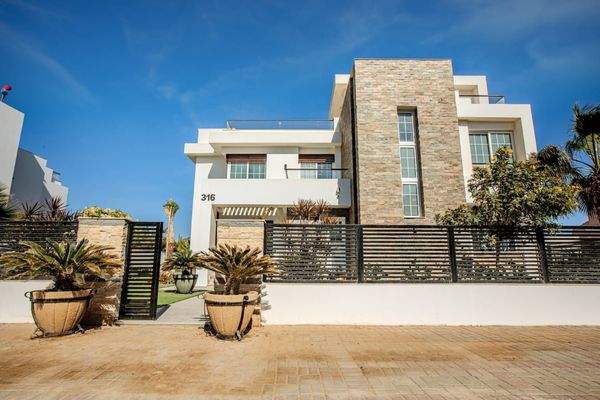 Sea-View-Villa-in-Hurghada  (5).jpeg