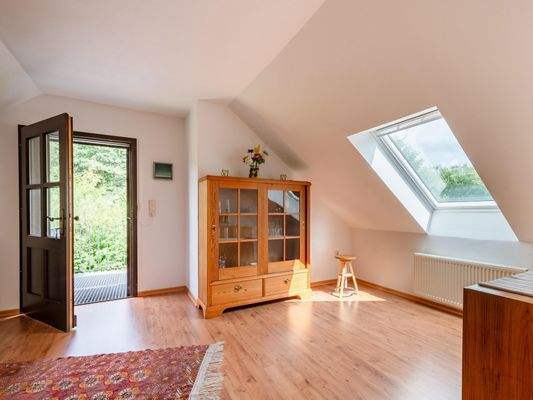 Separater Eingang zum DG