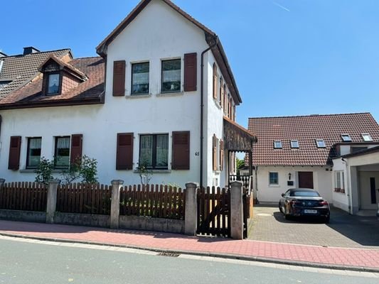 Straßenansicht