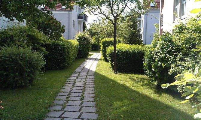 Kühnhausen Alter Stadtweg Außenanlage 016