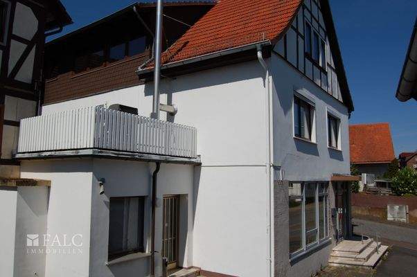 Großes Haus unten links