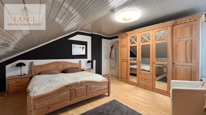 Schlafzimmer OG