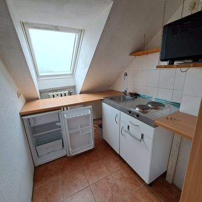 Küche mit Einrichtung