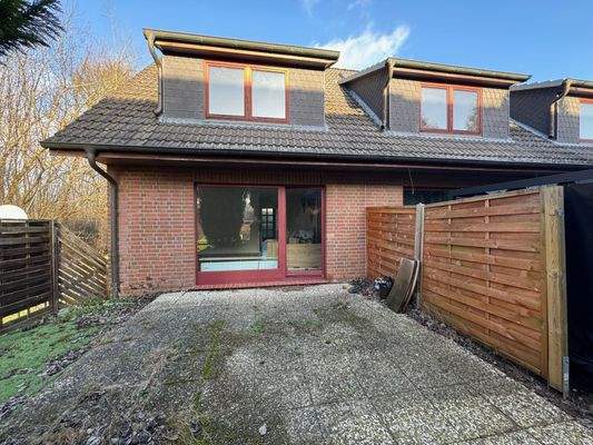 Terrasse zur Wohnung im EG / Souterrain