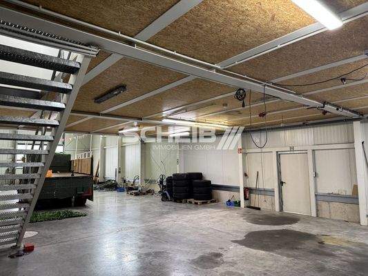 Fläche unter der Lagerbühne