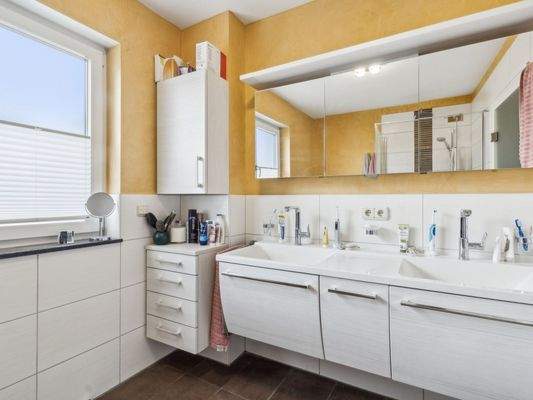 Badezimmer Ansicht 1