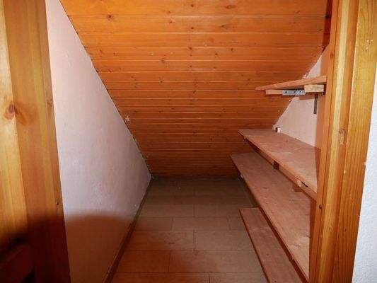 kleiner Abstellraum neben der Wohnung