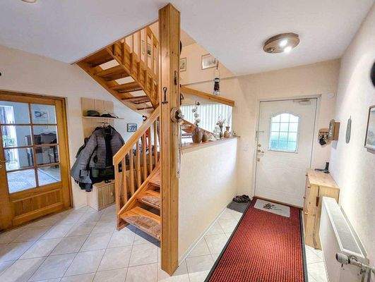 makellos 04 EFH Neu Broderstorf - Hauseingang .jpg