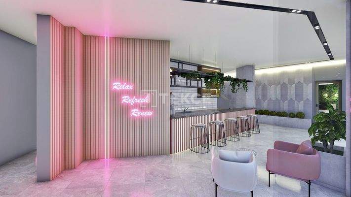 Sea-View Apartments in a Complex in Antalya Altıntaş