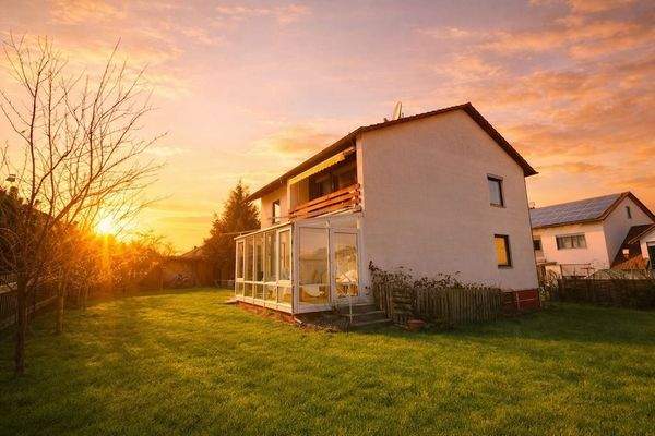 Garten im Sonnenuntergang