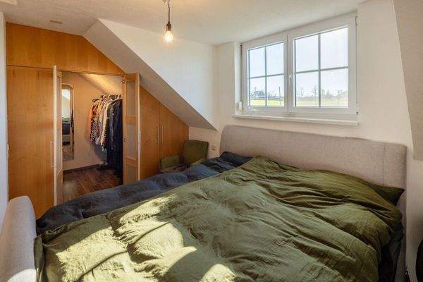 Schlafzimmer mit Einbauschrank 