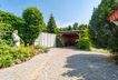 Hof und Carport