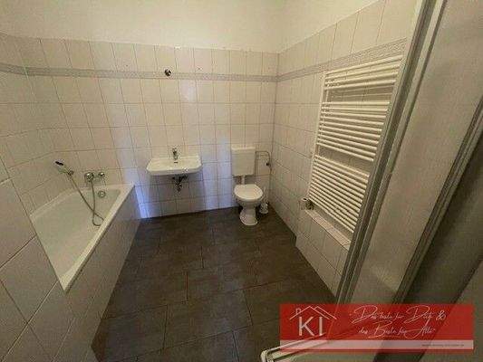 ...Wanne/ Dusche/ WC