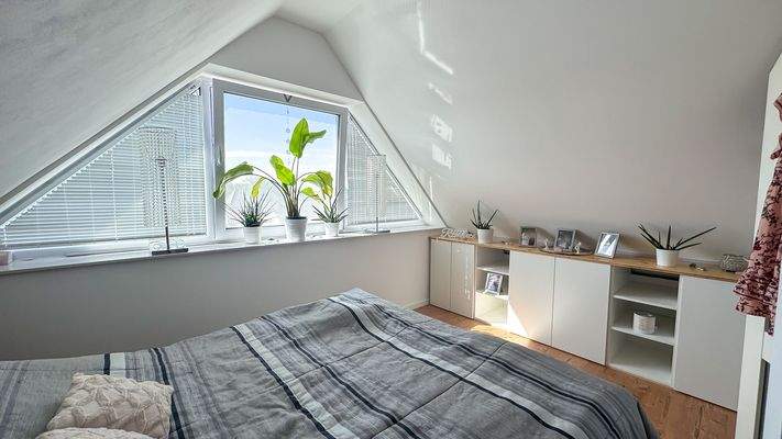 Galeriezimmer mit Panoramafenster