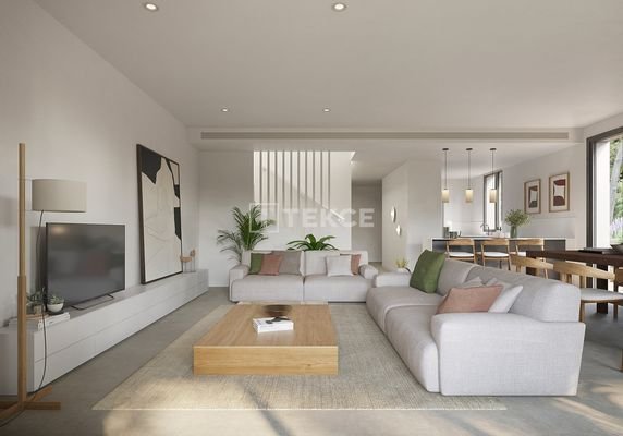 Luxury Villas Near the Beach in Tarragona